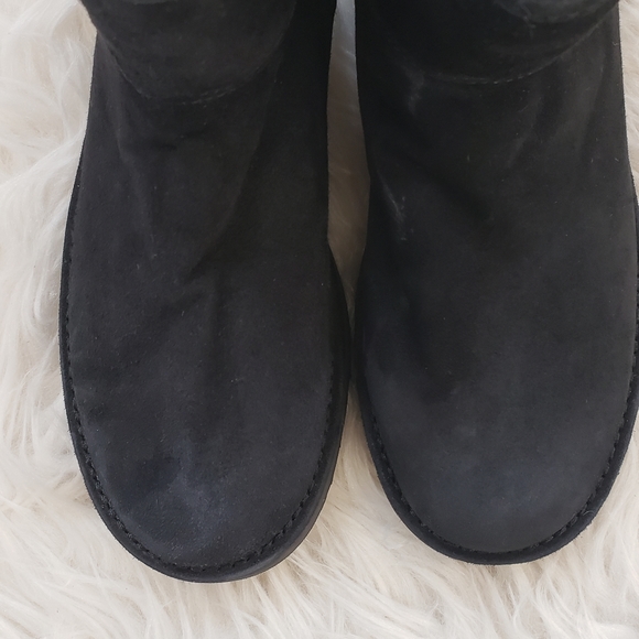 Ugg Abree II Black Leather Mini Boot - Picture 3 of 6